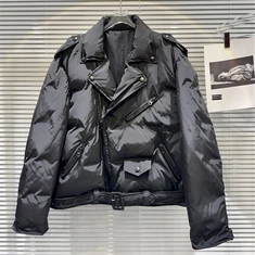 Jaqueta de ciclista de puffer negre i negre